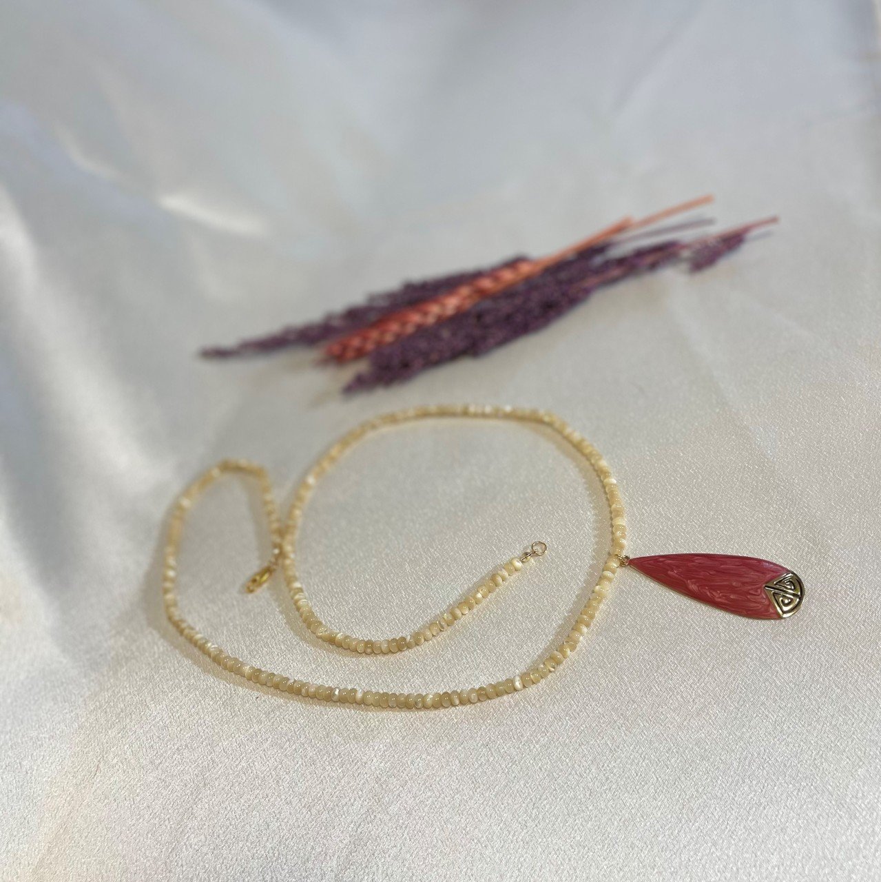 Drop Pearl Necklace
